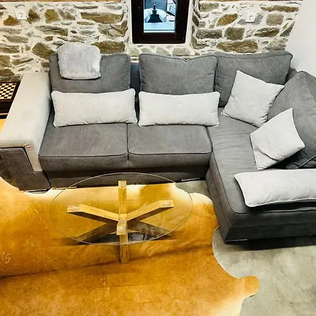 Mezinska Jacuzzi Sauna *