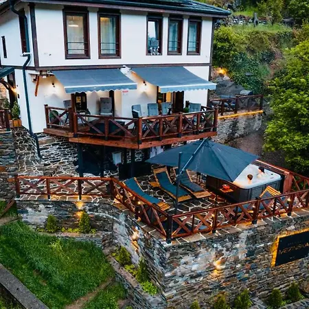 Mezinska Jacuzzi Sauna Villa Shiroka Lŭka