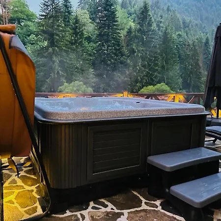 Mezinska Jacuzzi Sauna Shiroka Lŭka