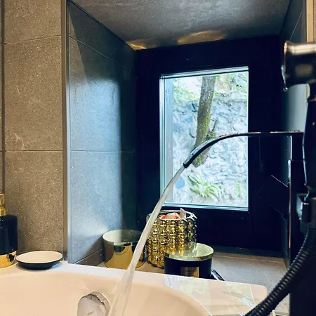Mezinska Jacuzzi Sauna Villa *